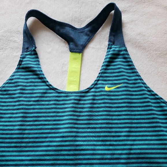 Nike tank Large - Picture 2 of 4